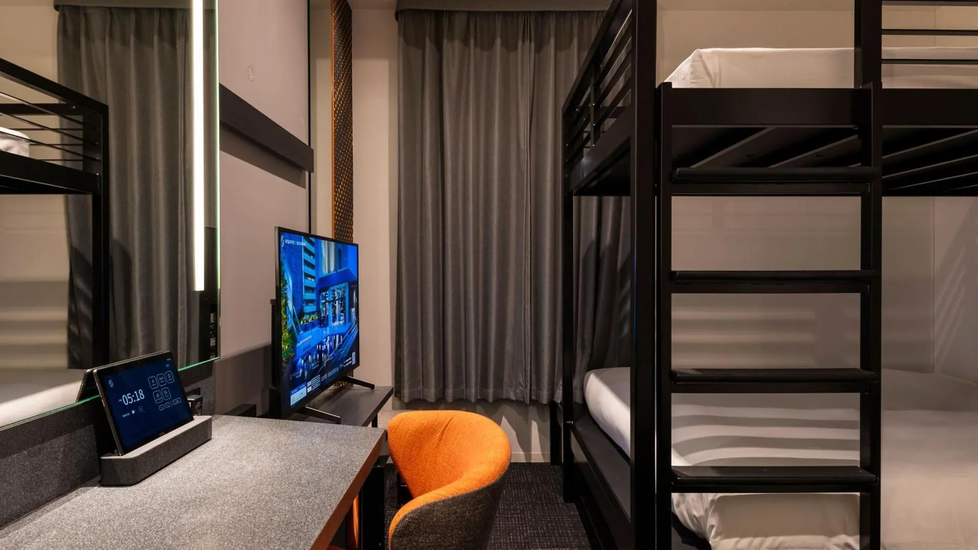 Hotel sequence SUIDOBASHI/ Tokio Japón